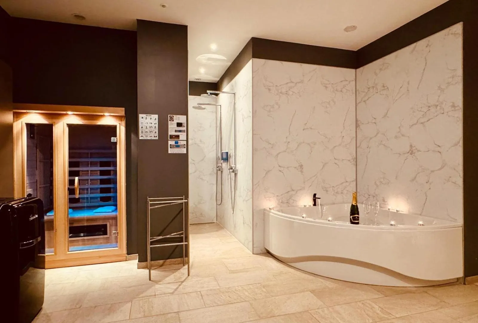 The Rose Suites Brügge Frühstückspension
